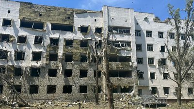 Наслідки обстрілу лікарні Гуляйполя Запорізької області Наслідки обстрілу лікарні Гуляйполя Запорізької області