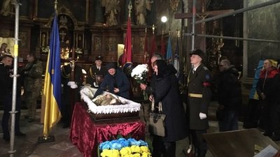 У Львові попрощалися з військовослужбовцем зони ООС У Львові попрощалися з військовослужбовцем зони ООС