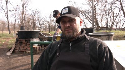 Волонтери гарячі обіди жителі деокуповане село Студенок Харківська область Волонтери гарячі обіди жителі деокуповане село Студенок Харківська область