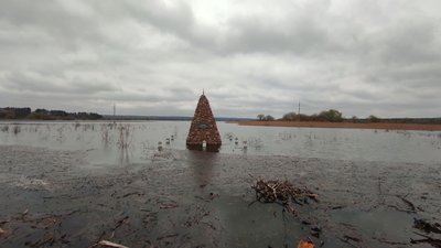 "Нагадує про катастрофічні події": науковець про "пам'ятник меліораторам" на Черкащині "Нагадує про катастрофічні події": науковець про "пам'ятник меліораторам" на Черкащині