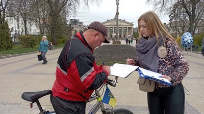 У Тернополі збирають підписи проти оренди Почаївської лаври московським патріархатом