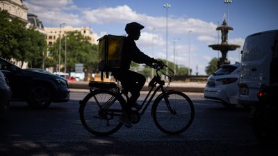 Курʼєр з доставки піци відбивався від крадіїв та підстрелив одного із нападників