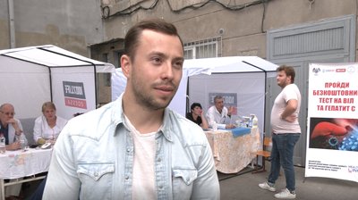 Укласти декларацію та здати тест: в Одеському волонтерському центрі запрацював медпункт для переселенців Укласти декларацію та здати тест: в Одеському волонтерському центрі запрацював медпункт для переселенців