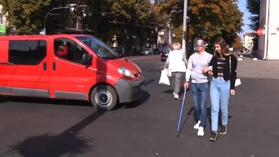 Чи доступний Житомир для незрячих? Кореспонденти Суспільного провели експеримент
