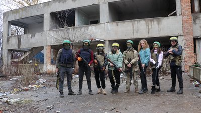 На Вінниччині провели тактичні навчання для журналістів На Вінниччині провели тактичні навчання для журналістів