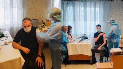 В Одесі курсантів інституту ВМС вакцинували від COVID-19 В Одесі курсантів інституту ВМС вакцинували від COVID-19