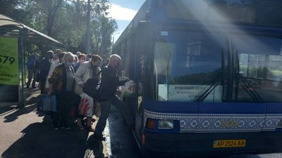 Одне судно та менша кількість рейсів. У Запоріжжі стартував сезон навігації Одне судно та менша кількість рейсів. У Запоріжжі стартував сезон навігації