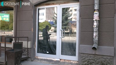 У рівненському будинку – конфлікт між ОСББ та орендарями через реконструкцію У рівненському будинку – конфлікт між ОСББ та орендарями через реконструкцію