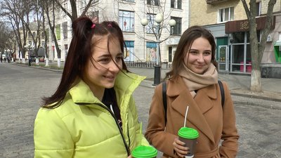 Юлія Молдавчук, Аліна Князєва, студентки Юлія Молдавчук, Аліна Князєва, студентки