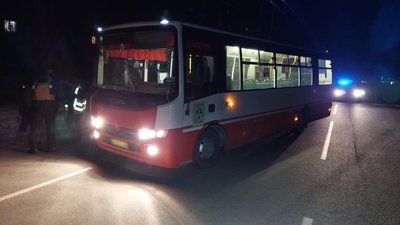 У Сумах під колесами комунального автобуса загинув чоловік У Сумах під колесами комунального автобуса загинув чоловік