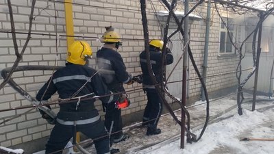 Пожежа та вибух у приватному будинку на Херсонщині - травмовано господаря Пожежа та вибух у приватному будинку на Херсонщині - травмовано господаря