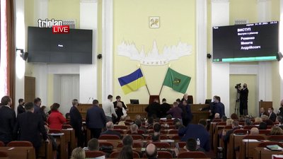 У Харківській міськраді сталися сутички з представниками "Партії Шарія" У Харківській міськраді сталися сутички з представниками "Партії Шарія"