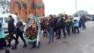 На Житомирщині прощаються із загиблими в авіакатастрофі на Харківщині курсантами (ОНОВЛЮЄТЬСЯ) На Житомирщині прощаються із загиблими в авіакатастрофі на Харківщині курсантами (ОНОВЛЮЄТЬСЯ)