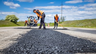 За час війни на Дніпропетровщині відремонтували 53,5 тисячі квадратних метрів доріг державного значення