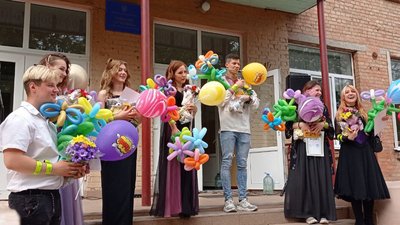 У Кропивницькому організували свято останнього дзвоника для випускників-переселенців