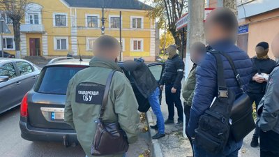 На Рівненщині на хабарі затримали військовослужбовця – прокуратура