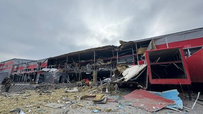 Наслідки обстрілу, термінал логістичного оператора в Запоріжжі, 17 березня 2026