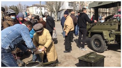 У Токмаку співробітники ДСНС влаштували польову кухню