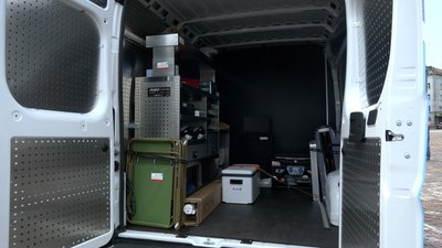 Такий вигляд всередині має один з автобусів для соціальних послуг Такий вигляд всередині має один з автобусів для соціальних послуг