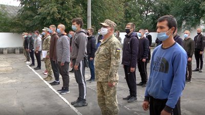 Перші із осіннього призову: 42 строковика з Херсонщини поповнили лави ЗСУ