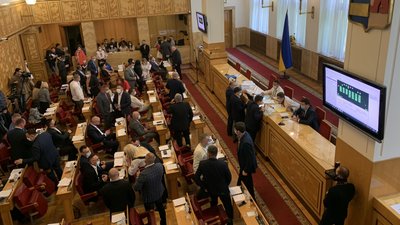 Депутати не проголосували за припинення ліквідації Великоберезнянської школи-інтернату Депутати не проголосували за припинення ліквідації Великоберезнянської школи-інтернату