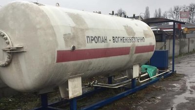 На Житомирщині викрили нелегальний пункт реалізації скрапленого газу На Житомирщині викрили нелегальний пункт реалізації скрапленого газу