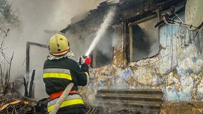 ДСНС, горить будинок, пожежа ДСНС, горить будинок, пожежа