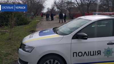 На Черкащині виявили трьох мертвих дітей і чоловіка