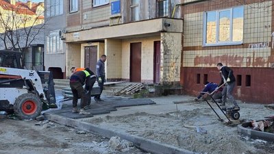 Ремонтні роботи на вул. Сихівська, 1