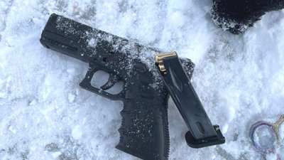 Купував наркотики оптом: у Рівному затримали неповнолітнього "закладчика" Купував наркотики оптом: у Рівному затримали неповнолітнього "закладчика"