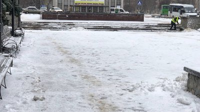 Сніг та замети: ситуація на дорогах Житомирщини Сніг та замети: ситуація на дорогах Житомирщини