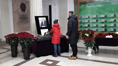 "Любов харків'ян безмежна, просити не треба". Прощатися з Кернесом нікого не змушують — Терехов