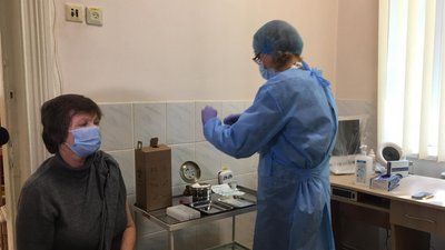 На Львівщині другу дозу вакцини отримали понад 1000 людей