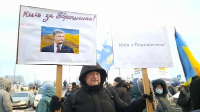 Порошенко заявив, що сів у літак у Варшаві й летить до Києва Порошенко заявив, що сів у літак у Варшаві й летить до Києва