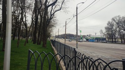 Нові майданчики, алеї та лави. У Дніпровському парку триває капітальний ремонт Нові майданчики, алеї та лави. У Дніпровському парку триває капітальний ремонт