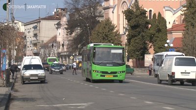 З 18 березня автобуси Мукачева перевозитимуть не більше 10 пасажирів одночасно