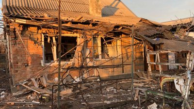 Російські війська з артилерії обстріляли громаду на Дніпропетровщині: пошкоджені приватні будинки, газогін