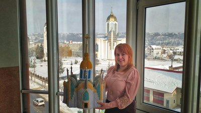 Макет собору у Чорткові, зроблений у техніці оригамі Макет собору у Чорткові, зроблений у техніці оригамі