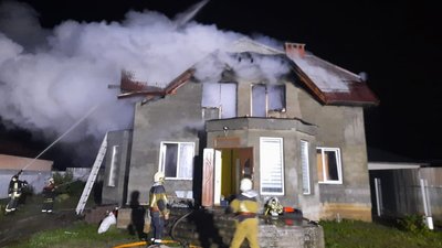 На Ужгородщині горів приватний будинок На Ужгородщині горів приватний будинок