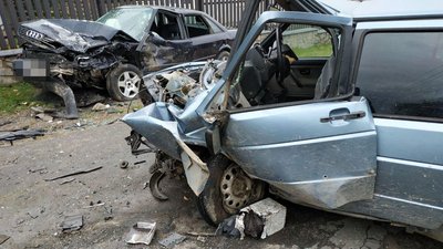 Замість уроків — катались на авто: в ДТП на Рівненщині травмувались троє школярів