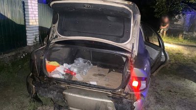 У селі Мирча Бучанського району 8 серпня підпалили автівки, які належать одній родині