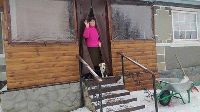 Наталя Бондар, яка приймала у себе волонтера-блогера Петра Скрипку, січень 2024 Наталя Бондар, яка приймала у себе волонтера-блогера Петра Скрипку, січень 2024