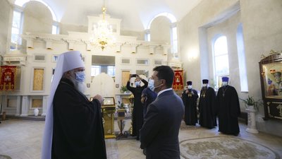 Зеленський вручив держнагороди, присвоєні Мілану Шашіку та митрополиту Феодору, — Офіс президента Зеленський вручив держнагороди, присвоєні Мілану Шашіку та митрополиту Феодору, — Офіс президента