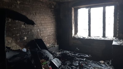У Харкові під час пожежі у багатоповерхівці загинув чоловік У Харкові під час пожежі у багатоповерхівці загинув чоловік