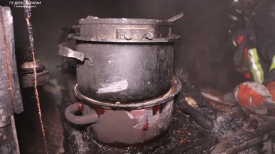 Під час пожежі у Харкові врятували двох жінок, одна з них отримала опіки