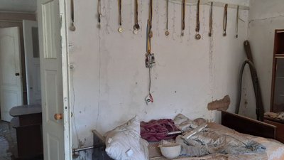 “Мене врятував мій собака”. Як живе під обстрілами Нікополь на Дніпропетровщині