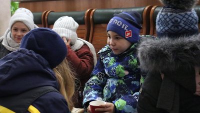 Евакуаційний потяг: на Черкащині зустріли сорок людей з Донеччини