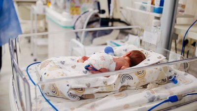 Інкубатор, немовля, перинатальний центр в Одесі