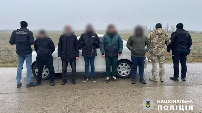 Затримання чоловіків, які намагались незаконно перетнути кордон