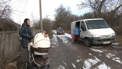 На Черкащині продукти для віддалених сіл привозить "магазин на колесах" На Черкащині продукти для віддалених сіл привозить "магазин на колесах"